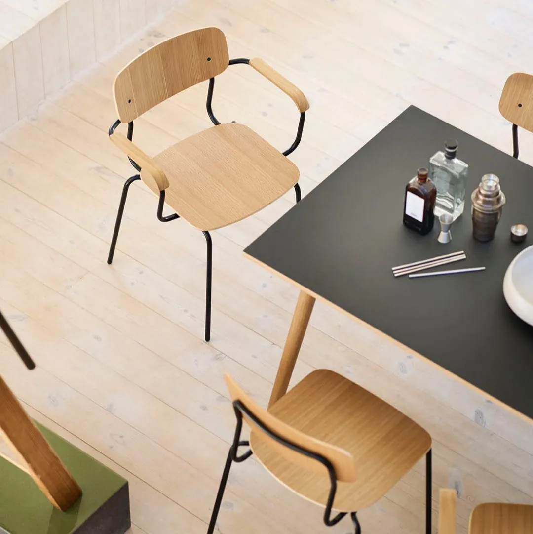 Jakob Thau J183 - Holmen - Stabelstol m. armlæn - Stål - Eg Outlet