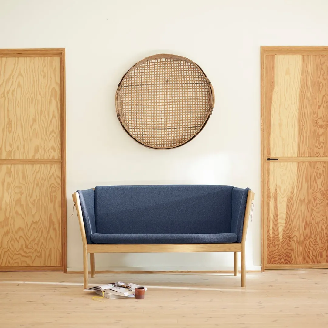 Erik Ole Jørgensen J148 - 2 pers. sofa - Eg - Dark Blue (36) Best