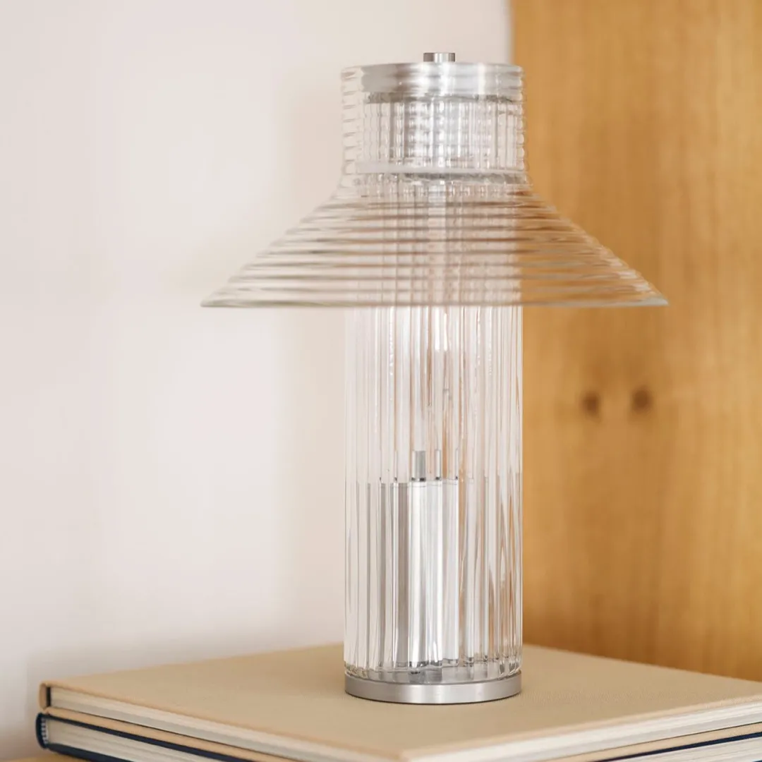 Laura Bilde U14 Sletterhage - Bordlampe - Portable Outlet